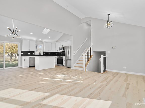 4th image of 431 W Stimmel St