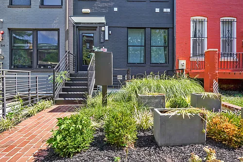 256 15th St SE #1 Photo 1