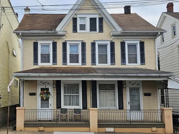 406 W 4th St, Mount Carmel, PA 17851