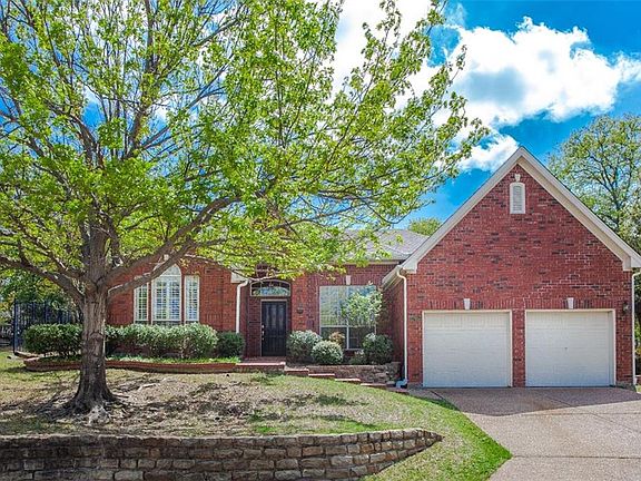 2nd image of 2705 Green Oak Ct