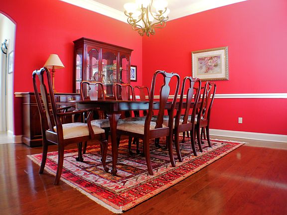 2nd image of 129 Cambridge Cir