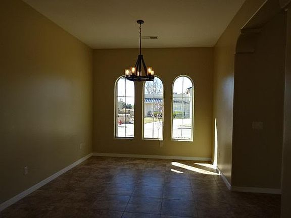 3rd image of 2534 Desert Hills Dr