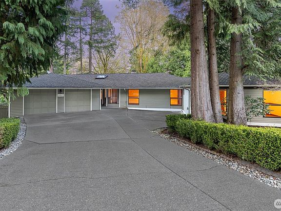 3rd image of 2317 Sahalee Drive E