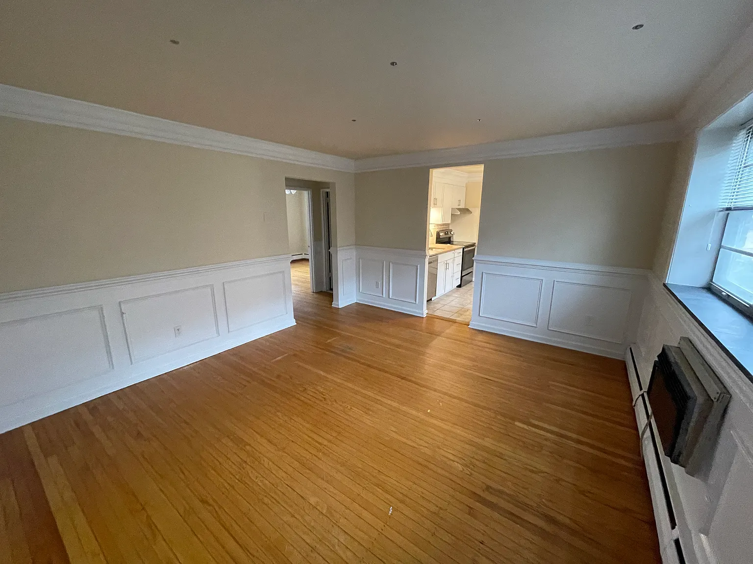 2 bed, $1,900 — Photo 1