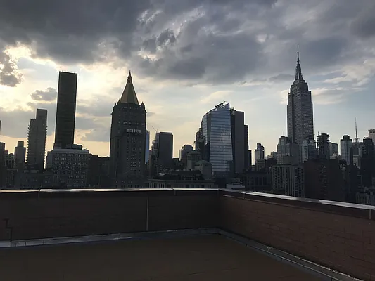 Rented by Avenues Real Estate | media 6