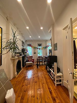 3rd image of 85 1/2 Summit St Floor 2