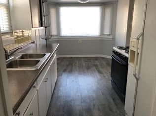 1102 Hickory St, Waukegan, IL 60085