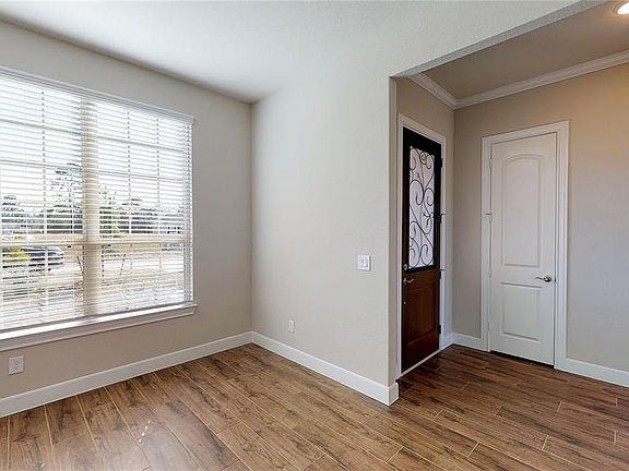 4th image of 128 Wild Wick Way
