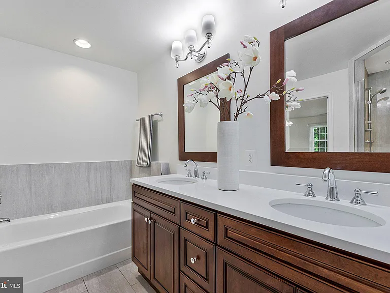 1171 Foxhound Ct — Photo 62