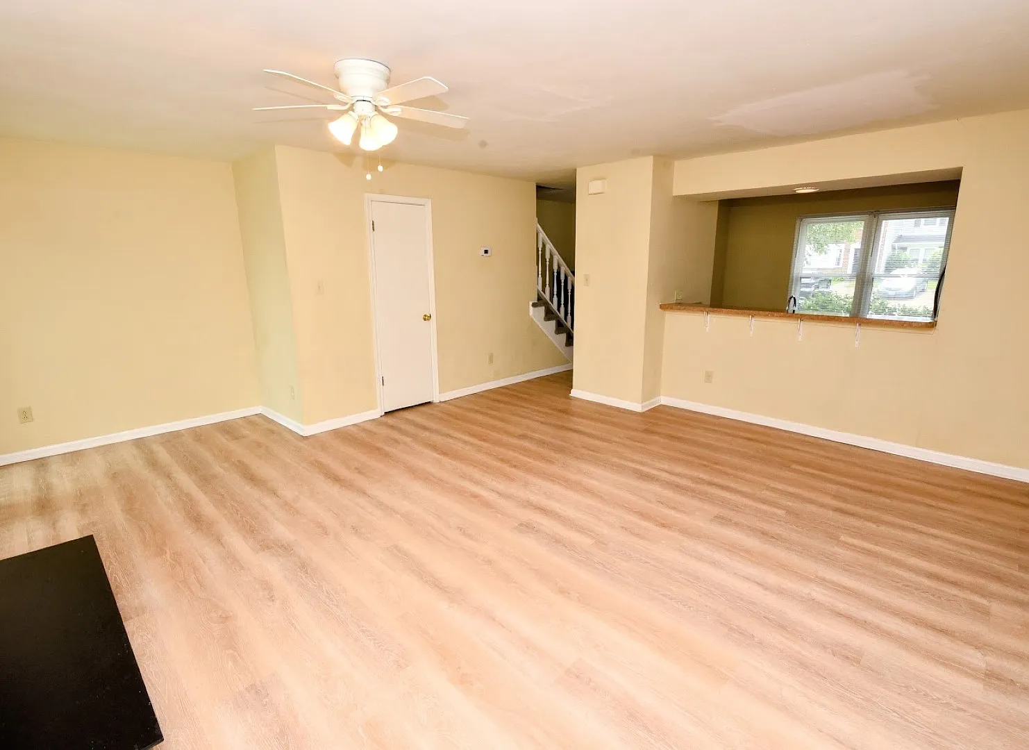 2 bed, 2.5 bath, 1088 sqft, $2,000 — Photo 3