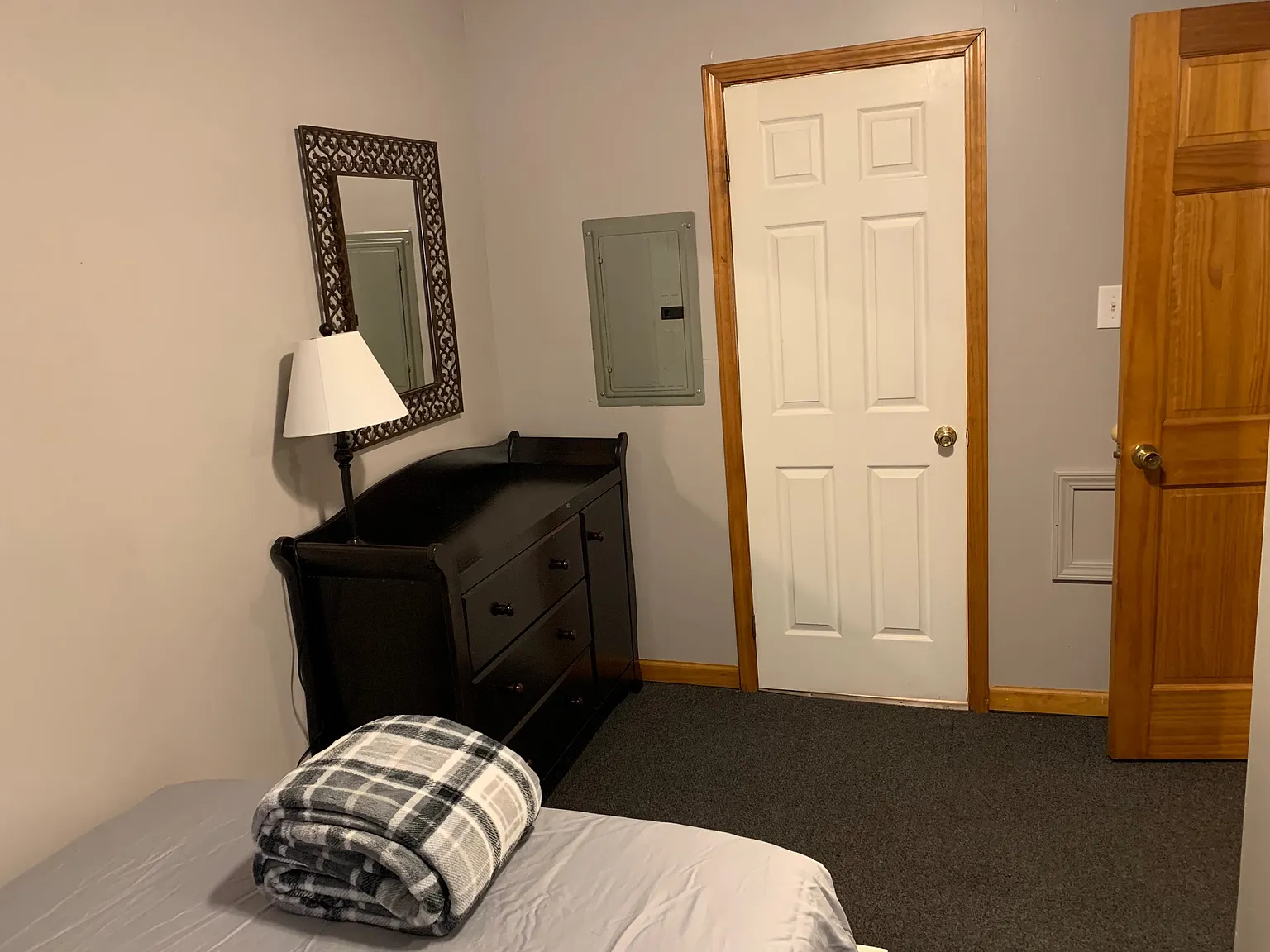 1 bed, 450 sqft, $1,295 — Photo 2