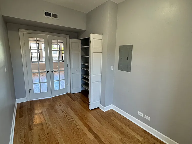 1340 W Irving Park Rd #3 — Photo 13
