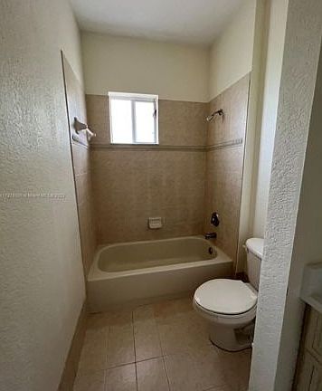 3rd image of 6547 Catalina Ln