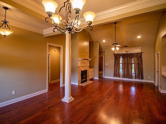 4th image of 117 Cedar Hills Dr