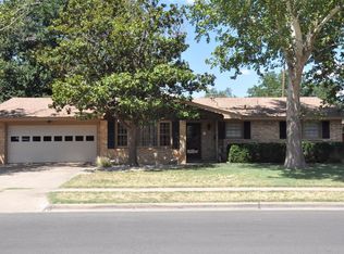 5432 9th St, Lubbock, TX 79416