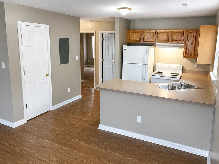 2001 Cornerstone Dr #3 — Photo 4