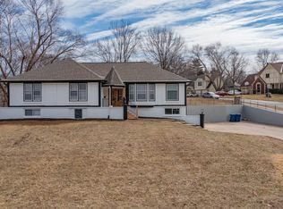 10631 W 52nd Cir, Shawnee, KS 66203