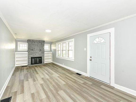 3rd image of 5730 E Julian Ave
