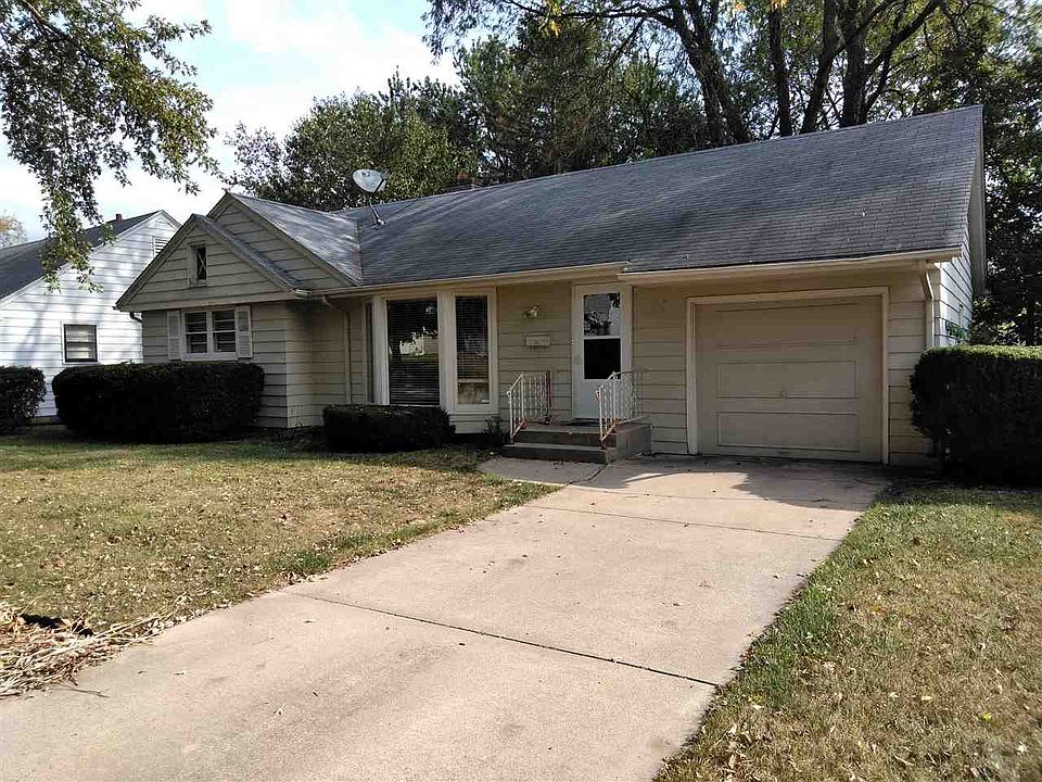 1st image of 216 Kenilworth Dr