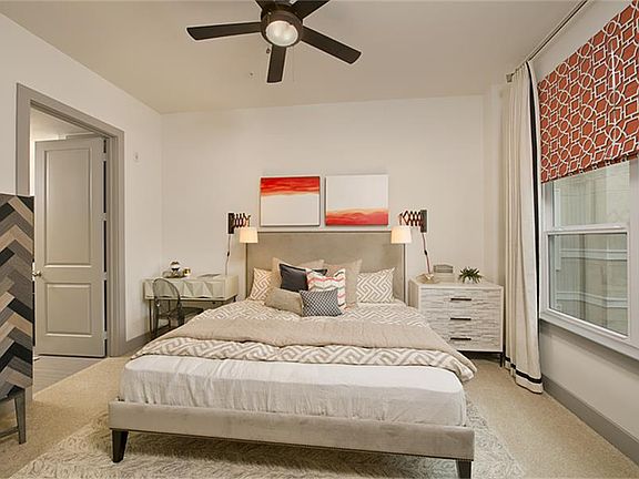 4th image of 3255 Las Palmas St APT 401