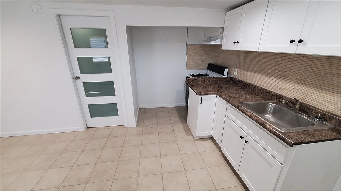 1 bed, 360 sqft, $1,800 — Photo 3