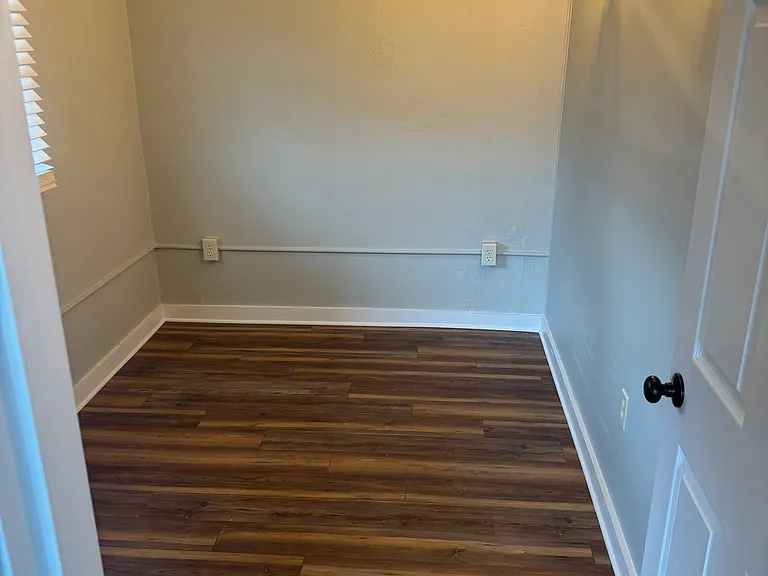 12611 Bedford Rd NE #1 — Photo 11