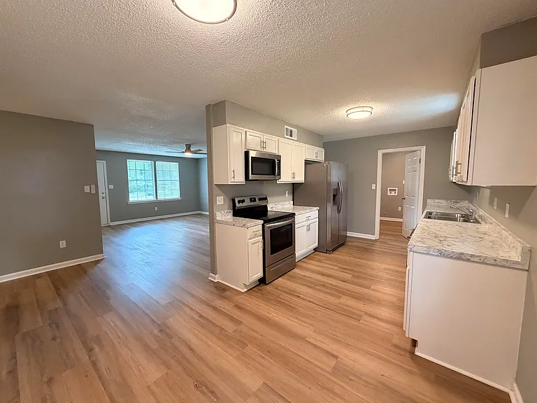 3884 Kerston Dr — Photo 14