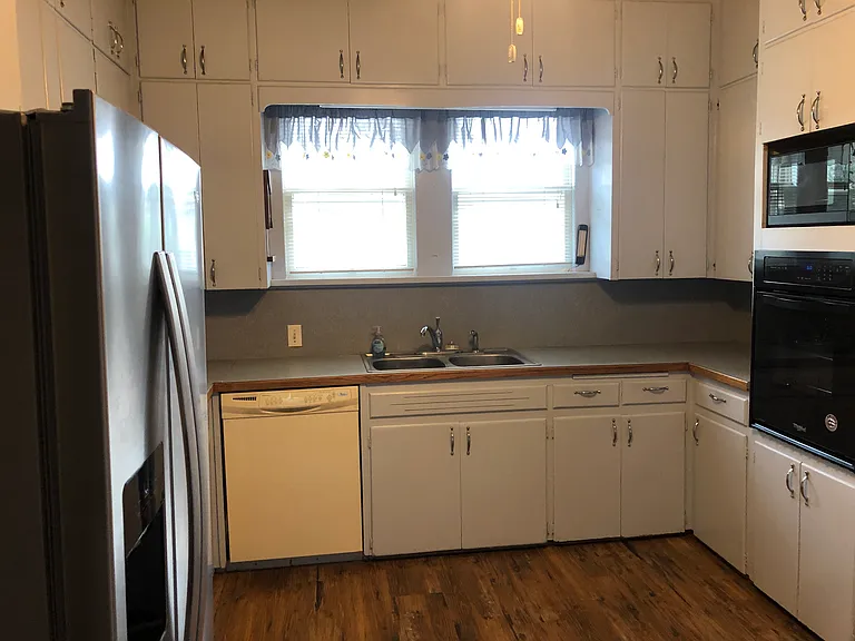 1041 W Vanderbilt St — Photo 22