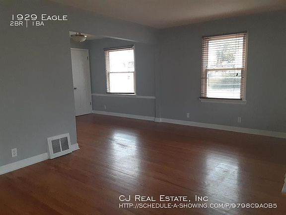 3rd image of 1929 Eagle Dr