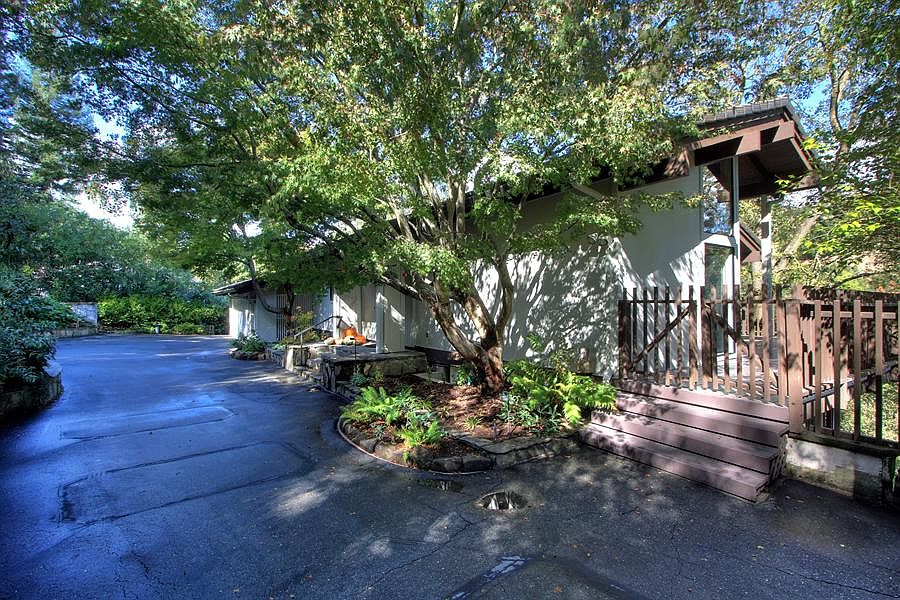 2nd image of 3934 Canyon Rd