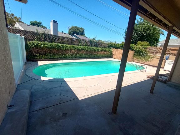 3rd image of 8041 Chimineas Ave