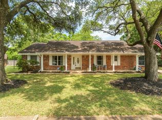 1007 Laurel Valley Dr, Houston, TX 77062