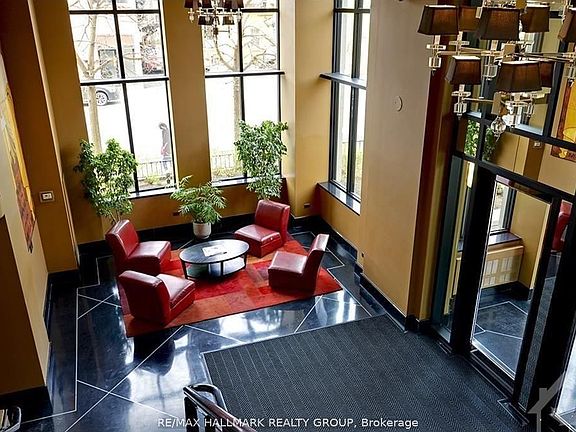 5th image of 245 Kent St #302