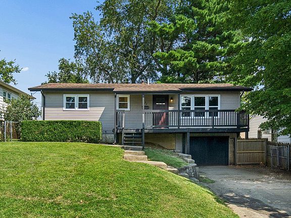 2nd image of 502 Summitview Dr