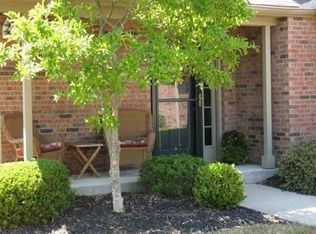2864 Laurel Wind Blvd, Lewis Center, OH 43035