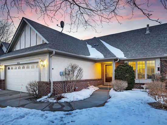 8336 Suffolk Dr, Chanhassen, MN 55317