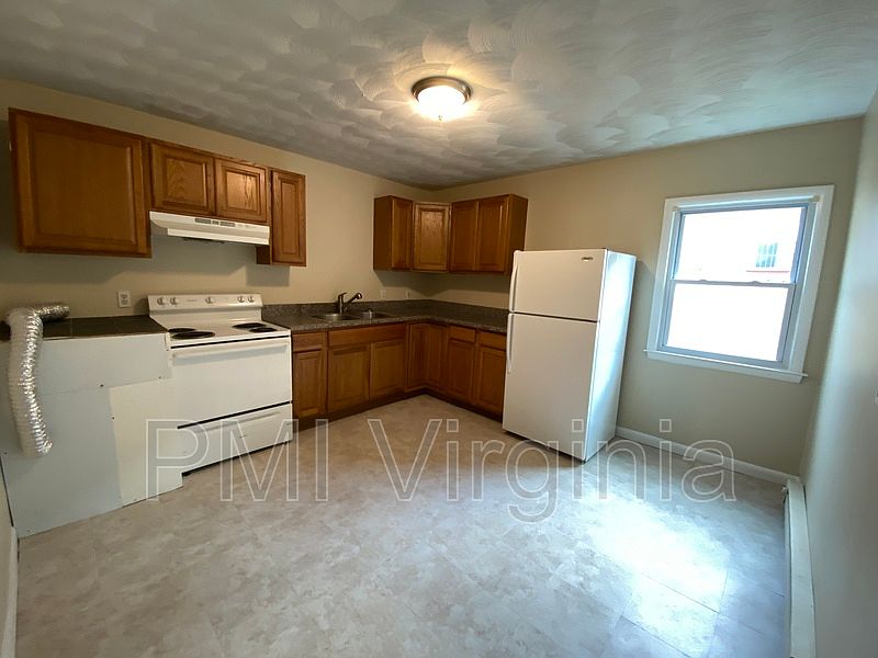1st image of 1109 Hillside Ave APT D