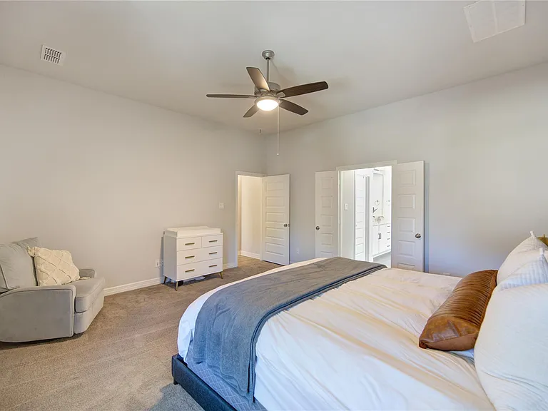 4110 Sherman Oak Ln — Photo 29