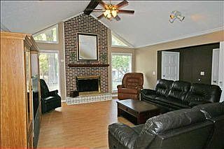 3rd image of 105 Ashley Oaks Dr