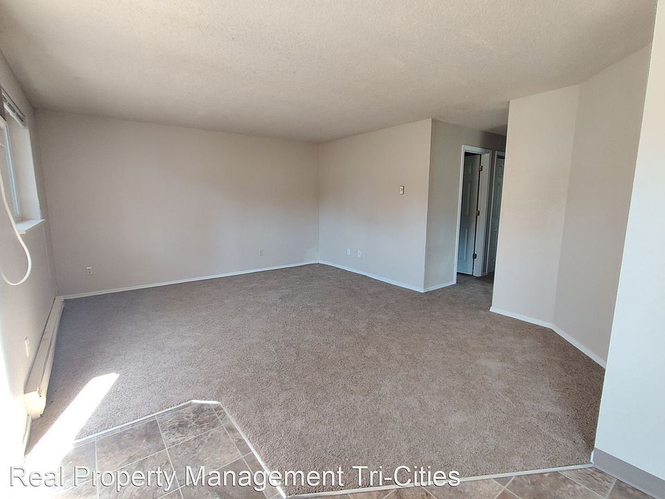 1st image of 1209 S Olympia Pl #9294992