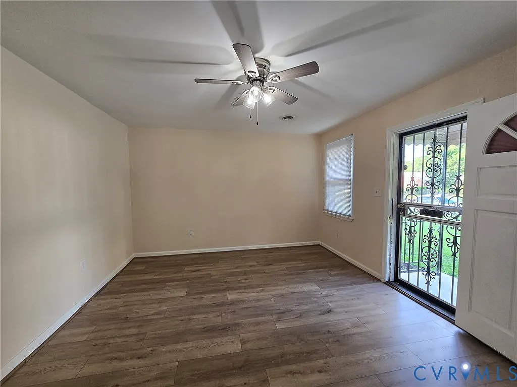 3 bed, 1.0 bath, 1007 sqft, $1,675 — Photo 4