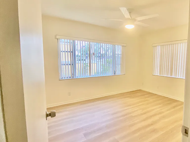 2230 NE 56th Pl #210 — Photo 8