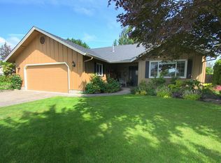 3491 Honeywood St, Eugene, OR 97408