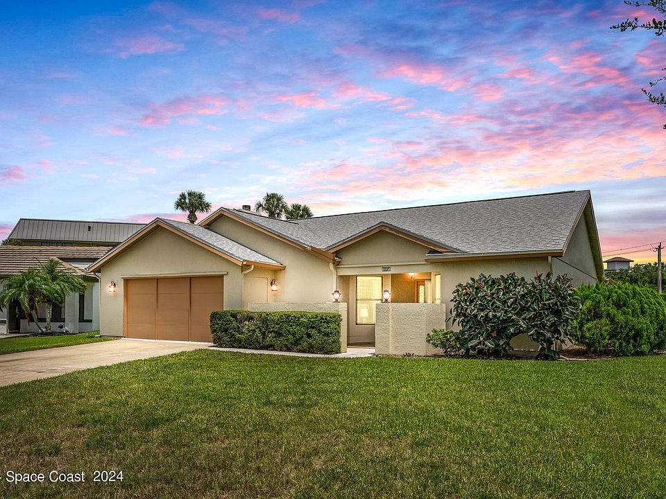 1st image of 301 Oak Haven Dr