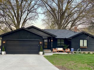 519 S 85th St, Omaha, NE 68114