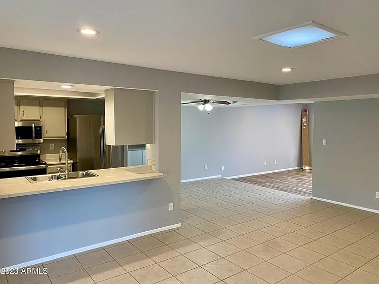 5714 W Carol Ann Way — Photo 8