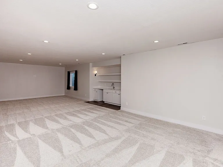 5901 NE Sherman Dr — Photo 20
