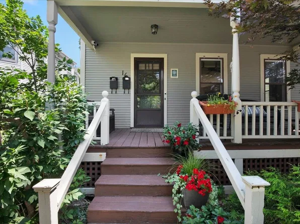 16 Isham Street, Burlington, VT 05401