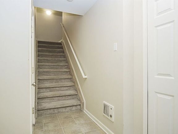 2nd image of 9484 Nature View Ln #16