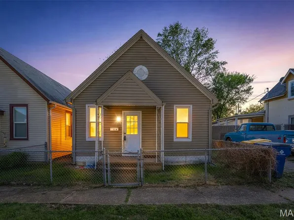 129 E Pratt St, De Soto, MO 63020